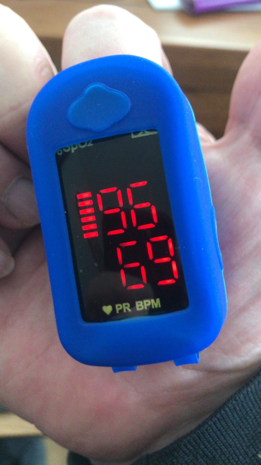 Finger Tip pulse oximeter with case, adult and paediatric, dual colour led screen displays spo2 pulse rate pulse bar etc, comes with batteries aaa type, each, LAST FEW LEFT