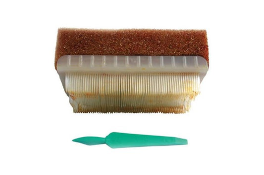Vygon Pre-operative impregnated surgical brush supplied with nail cleaner box 25